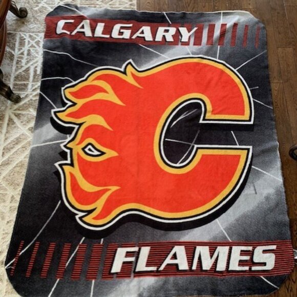 CALGARY FLAMES LIGHT WEIGHT BLANKET (58X47 INCH) - Picture 3 of 3
